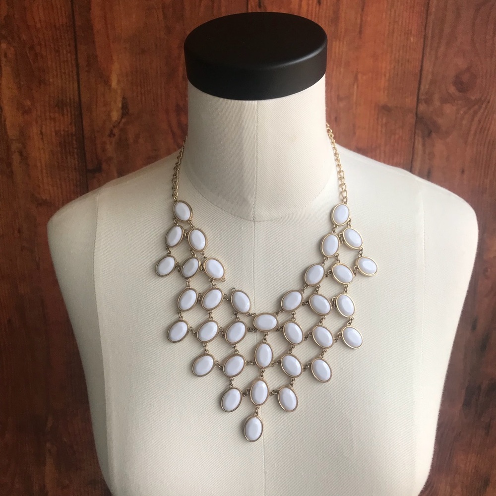 White and Gold Fashion Necklace